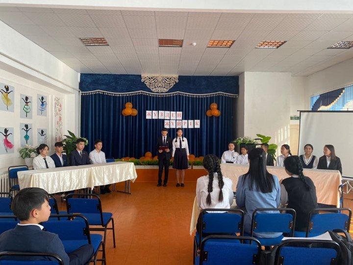 "Балалар"жылына орай 8-9 сынып аралығында  "Жүзден жүйрік" интеллектуалды  ойыны ұйымдастырылды