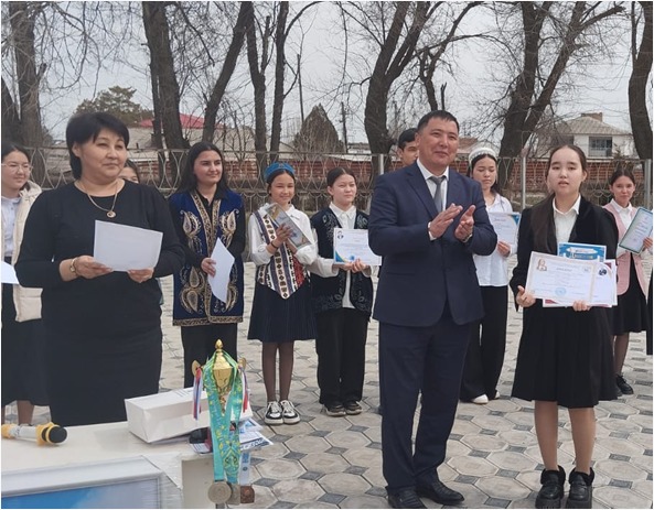 Білім алушыларды марапаттау
